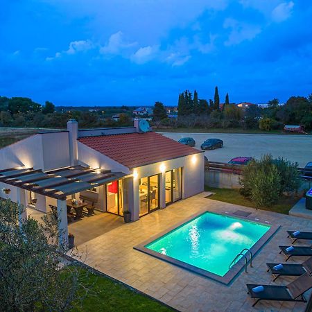 Bobo Family House With Pool Villa Vodnjan Eksteriør billede