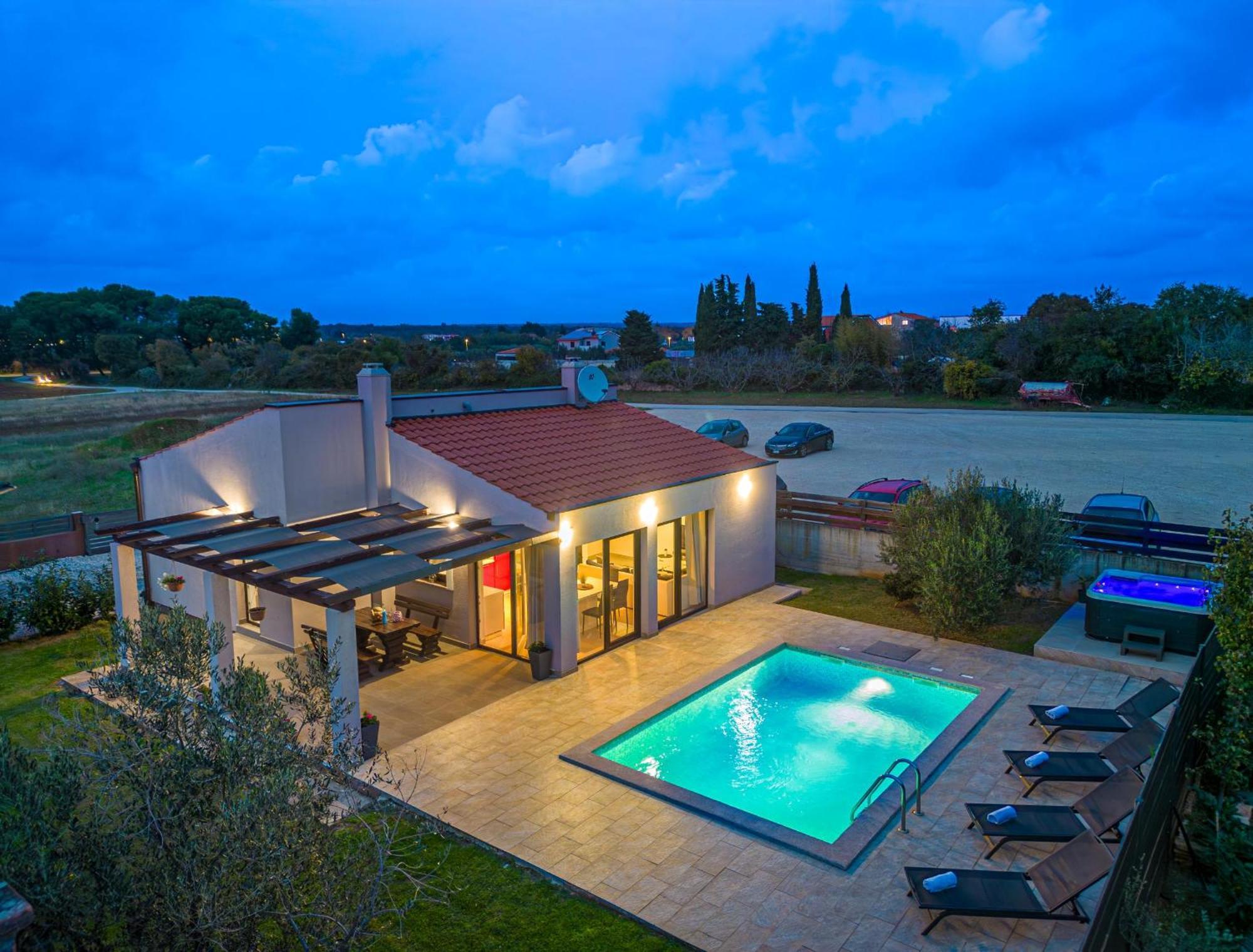 Bobo Family House With Pool Villa Vodnjan Eksteriør billede